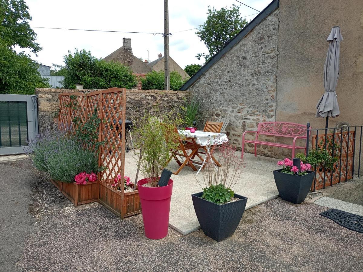 Appartement Dans Le Morvan 16 Min De L'Autoroute Beauvilliers  Eksteriør bilde