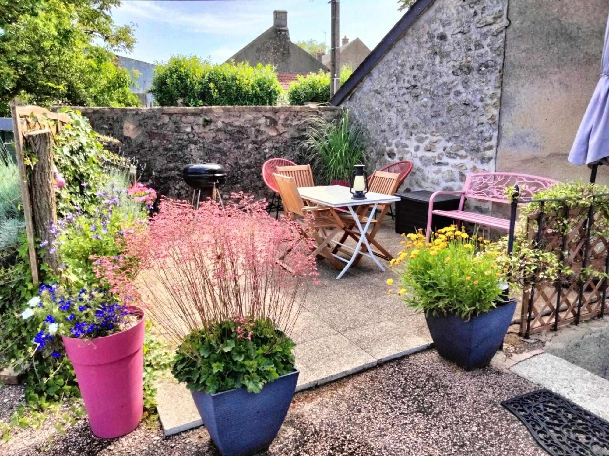 Appartement Dans Le Morvan 16 Min De L'Autoroute Beauvilliers  Eksteriør bilde